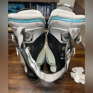 Womens Salomon Ski boots